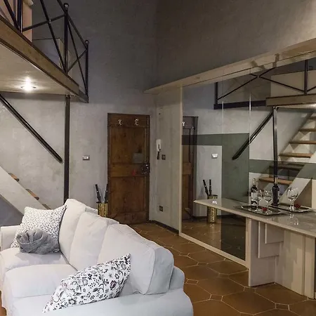 Frescobaldi Apartment